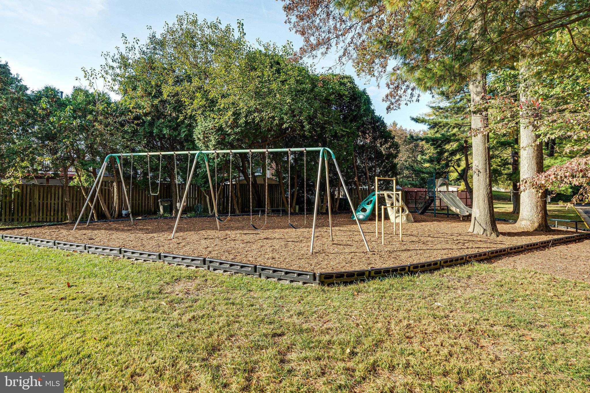 6518 Alexis Lane Springfield, VA 22152 - Photo 40 of 44 a view of a house with a yard