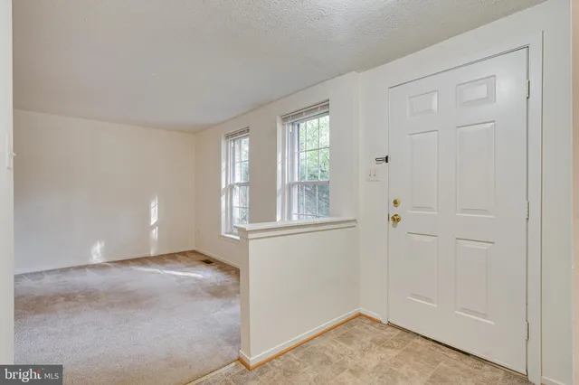 $2,700 | 6518 Alexis Lane, Springfield, VA 22152