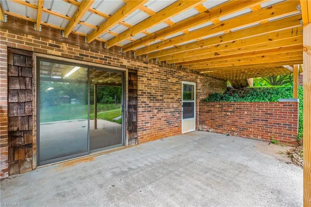 $360,000 | 435 Seven Island Road, Danbury, NC 27016