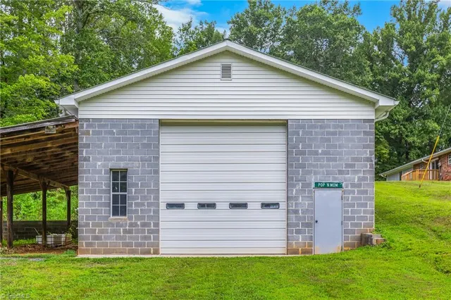 $360,000 | 435 Seven Island Road, Danbury, NC 27016