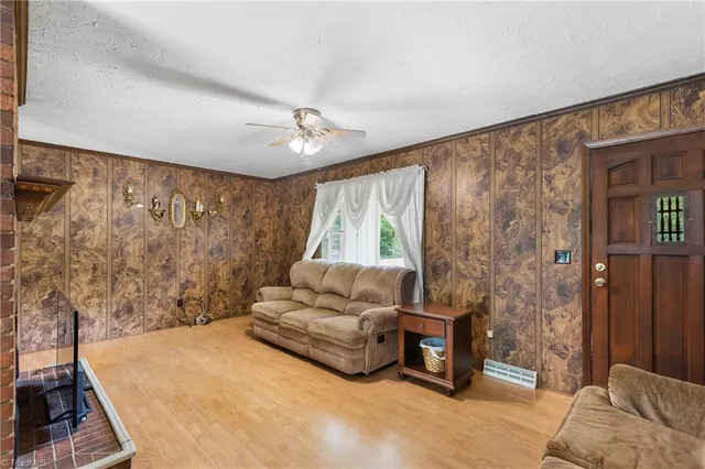 $360,000 | 435 Seven Island Road, Danbury, NC 27016