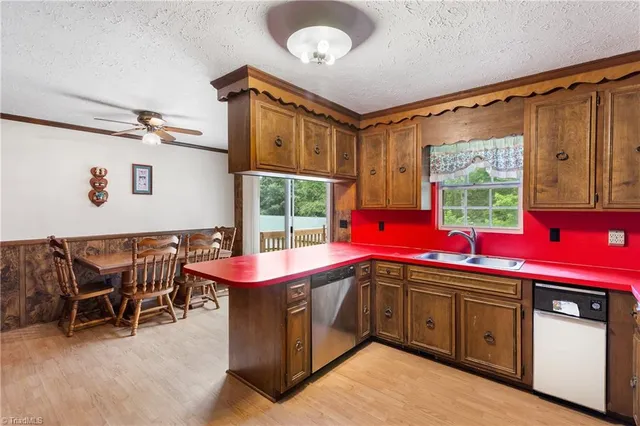 $360,000 | 435 Seven Island Road, Danbury, NC 27016