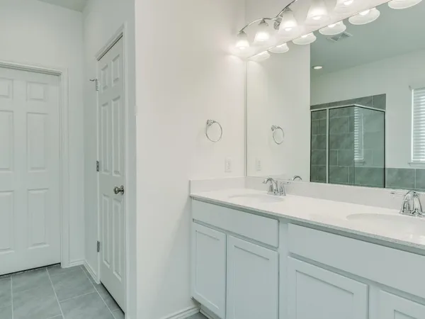 $2,350 | 2300 Ringstaff Road, Leander, TX 78641
