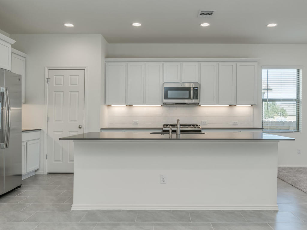 2300 Ringstaff Road Leander, TX 78641 - Photo 9 of 27