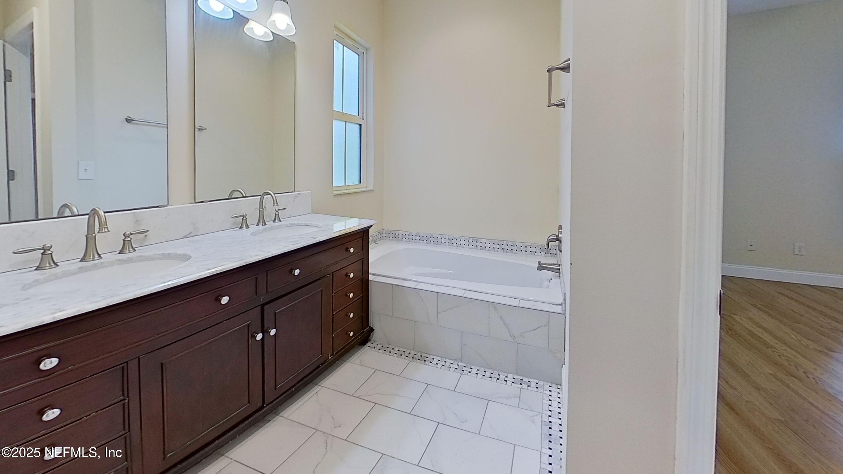 1844 Thacker Avenue Jacksonville, FL 32207 - Photo 14 of 26 Bathroom