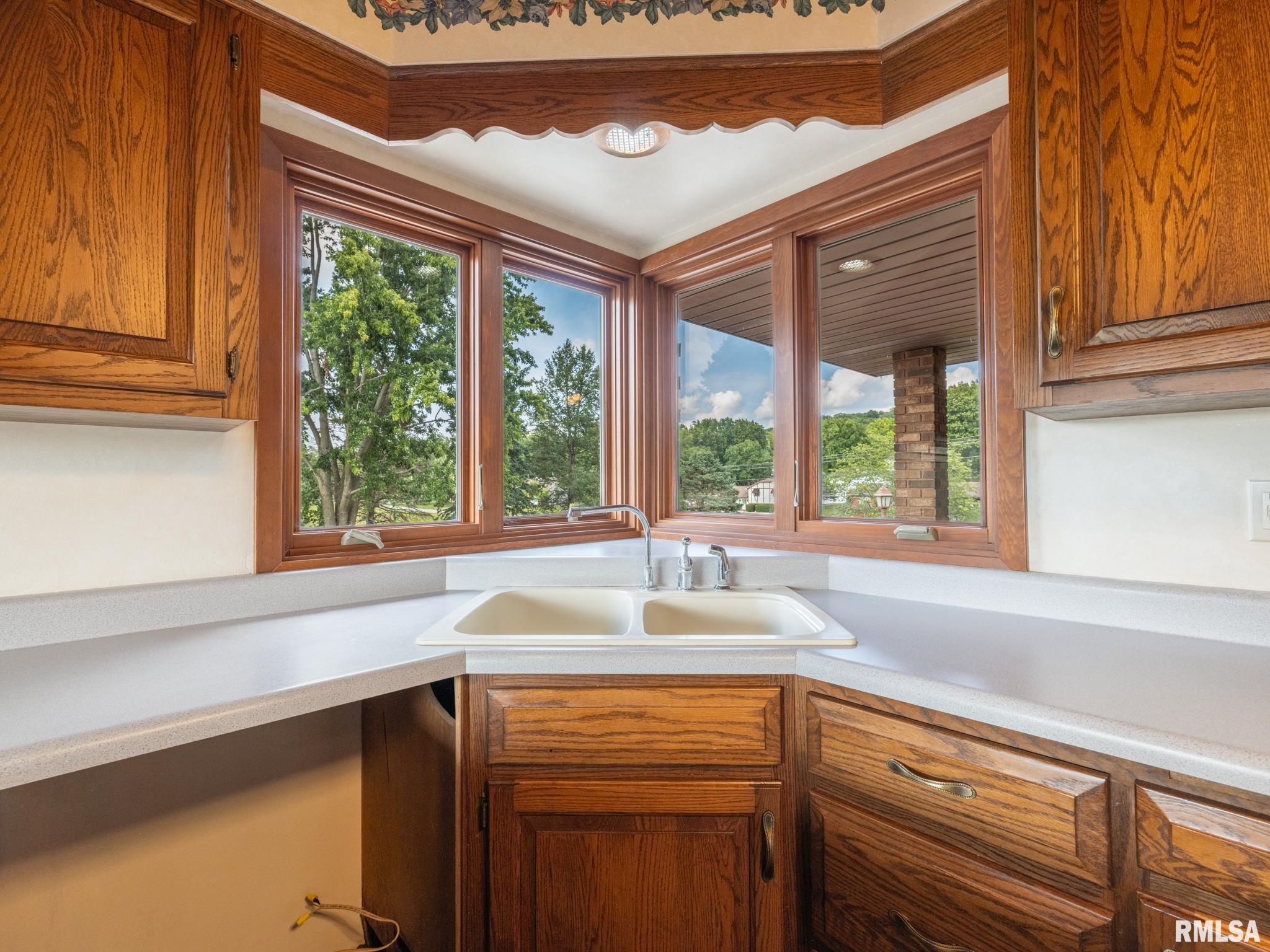 1105 Upper Spring Bay Road East Peoria, IL 61611 - Photo 27 of 100 Gallery Image 27