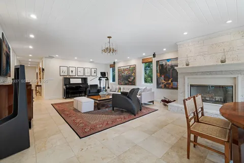 $11,250,000 | 277 Veleros Court, Coral Gables, FL 33143