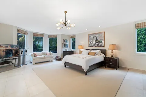 $11,250,000 | 277 Veleros Court, Coral Gables, FL 33143