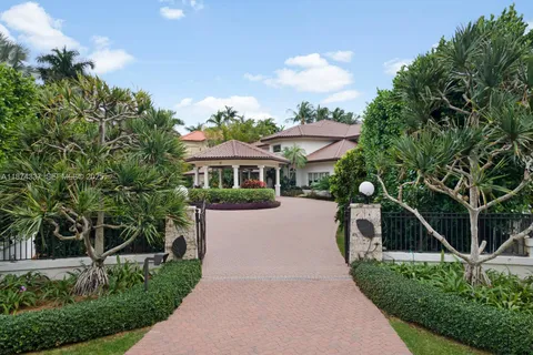 $11,250,000 | 277 Veleros Court, Coral Gables, FL 33143