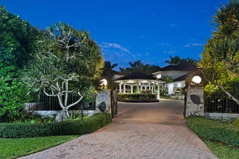 $11,250,000 | 277 Veleros Court, Coral Gables, FL 33143