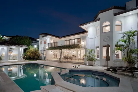 $11,250,000 | 277 Veleros Court, Coral Gables, FL 33143