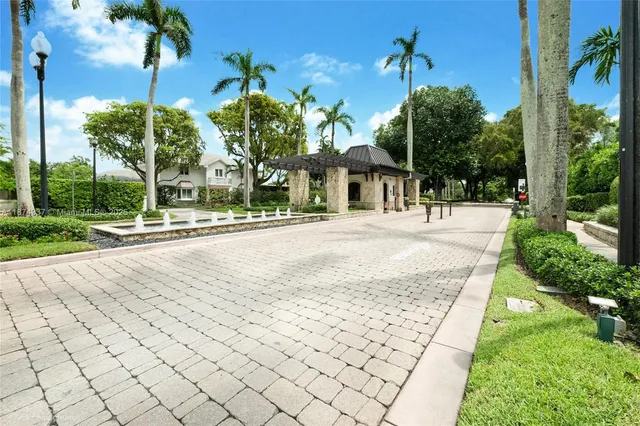 $13,500,000 | 277 Veleros Court, Coral Gables, FL 33143