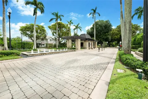 $11,250,000 | 277 Veleros Court, Coral Gables, FL 33143