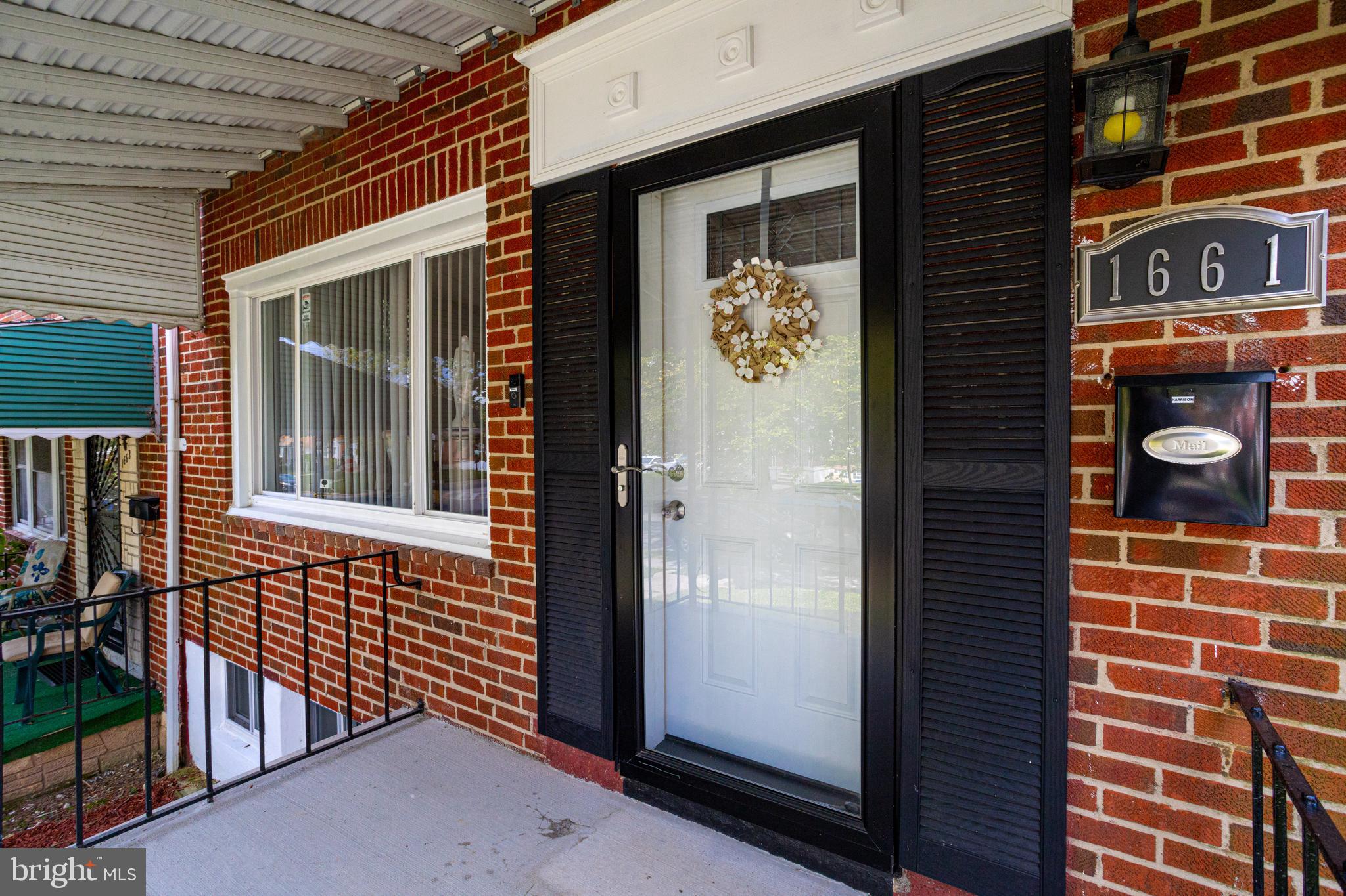 1661 Winford Road Baltimore, MD 21239 - Photo 3 of 50