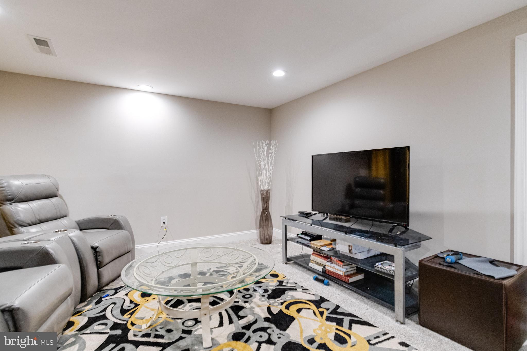 1661 Winford Road Baltimore, MD 21239 - Photo 39 of 50