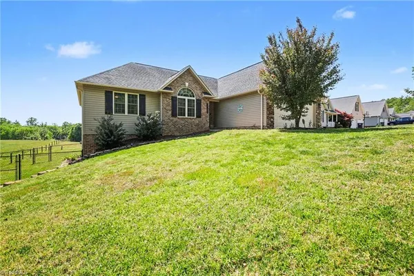 $550,000 | 2825 Fuller Mill Road North, Thomasville, NC 27360