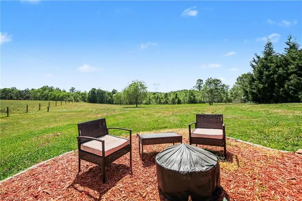 $550,000 | 2825 Fuller Mill Road North, Thomasville, NC 27360