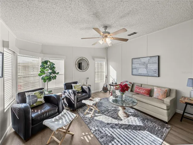 $149,900 | 37701 Rio Lane, Zephyrhills, FL 33541