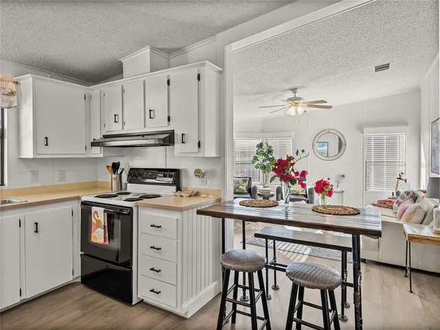 $149,900 | 37701 Rio Lane, Zephyrhills, FL 33541