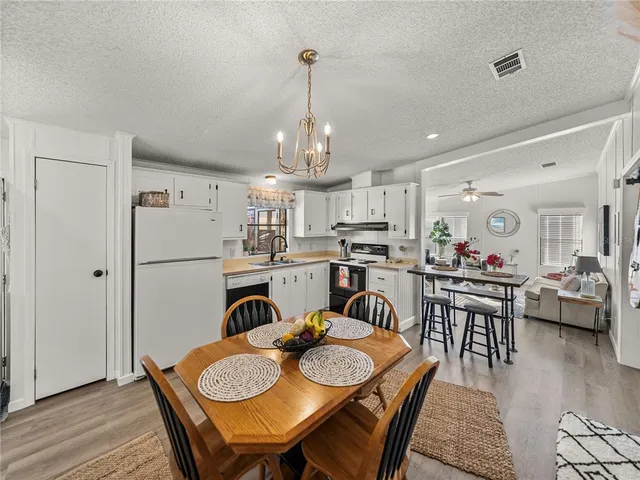 $149,900 | 37701 Rio Lane, Zephyrhills, FL 33541