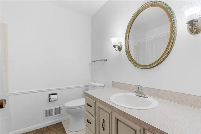 $169,000 | 1005 Grenoble Drive, Unit H, Lansing, MI 48917