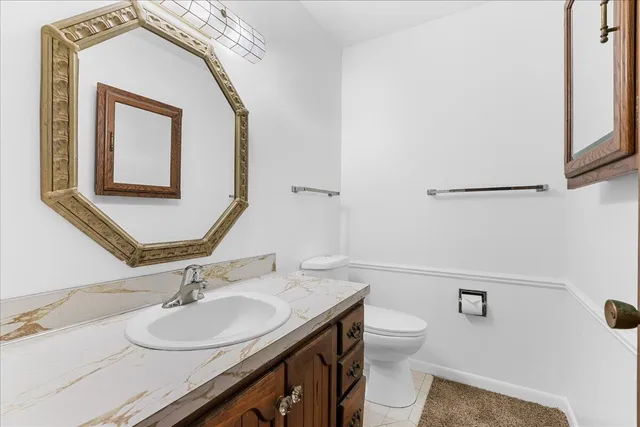 $169,000 | 1005 Grenoble Drive, Unit H, Lansing, MI 48917