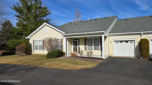 $2,500 | 16 Golden Willows Avenue, Lakewood, NJ 08701
