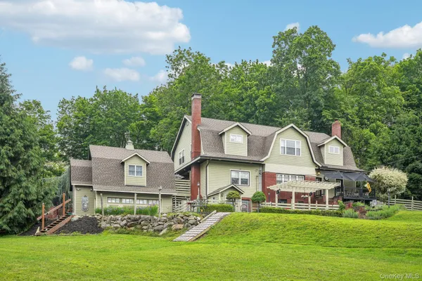 $1,340,000 | 55 Buckberg Road, Tomkins Cove, NY 10986
