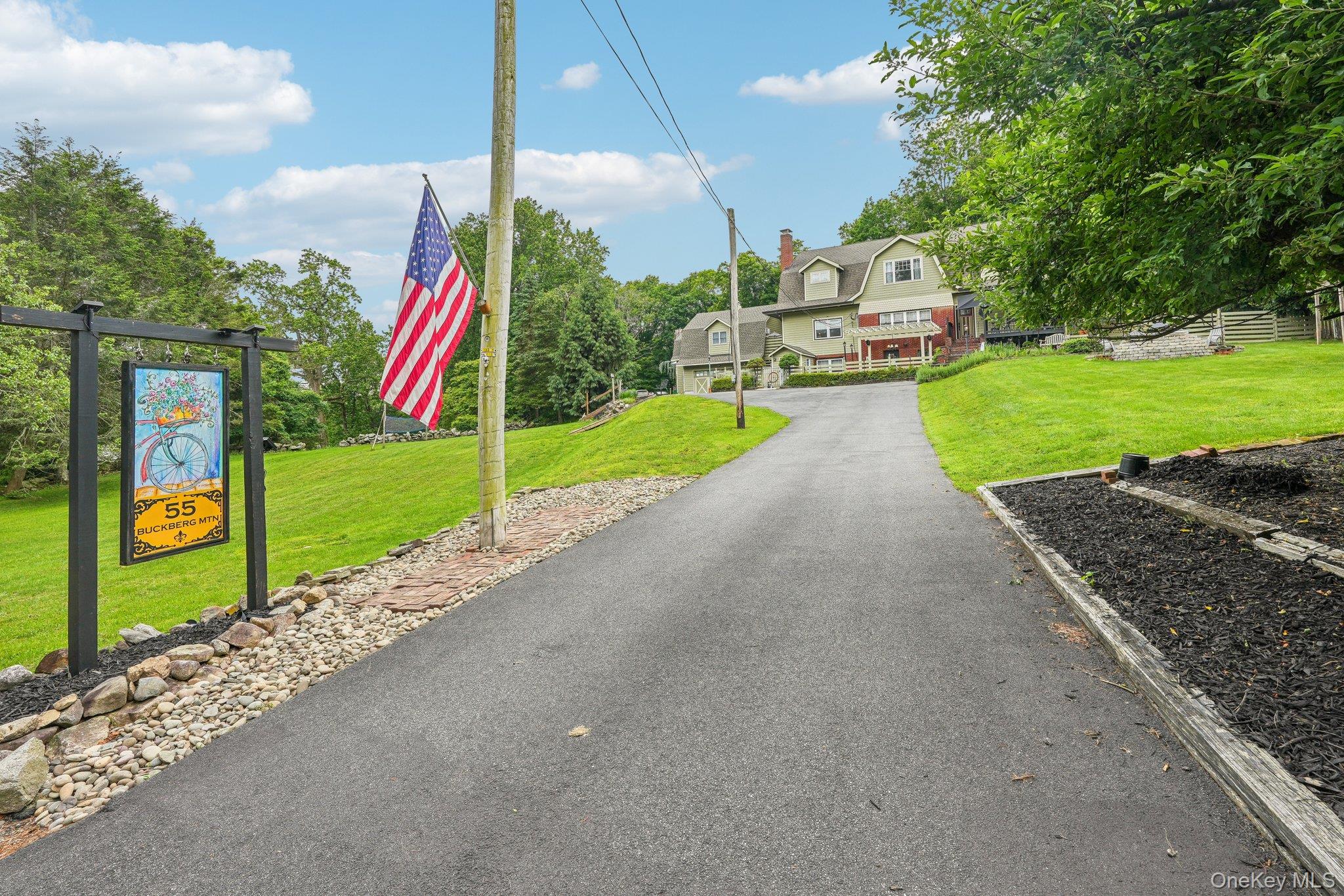 55 Buckberg Road Tomkins Cove, NY 10986 - Photo 41 of 46 a view of a park with welcome board