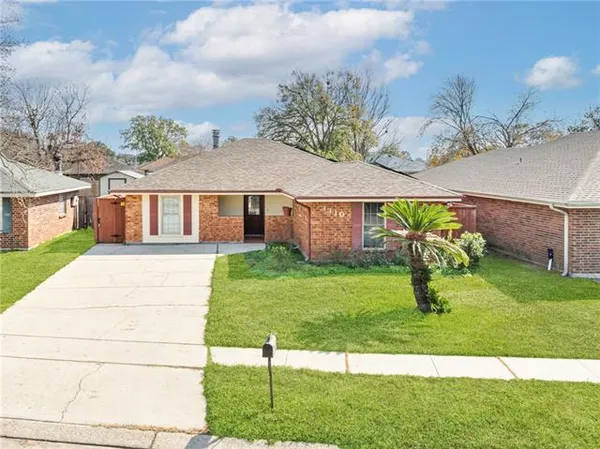 $249,000 | 3310 Chateau Boulevard, Kenner, LA 70065
