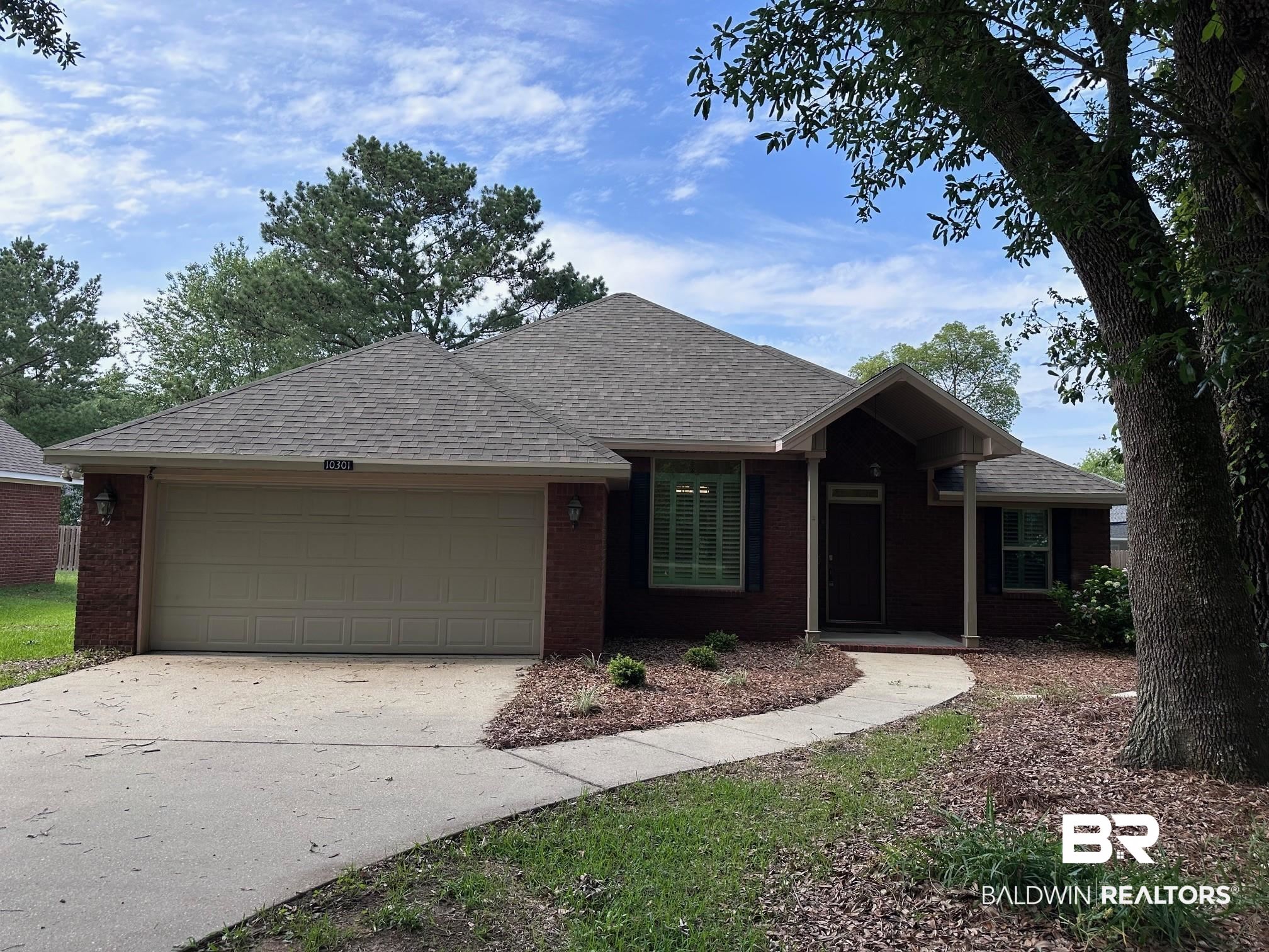 10301 Windmill Road Fairhope, AL 36532 - Photo 18 of 18 Front yard