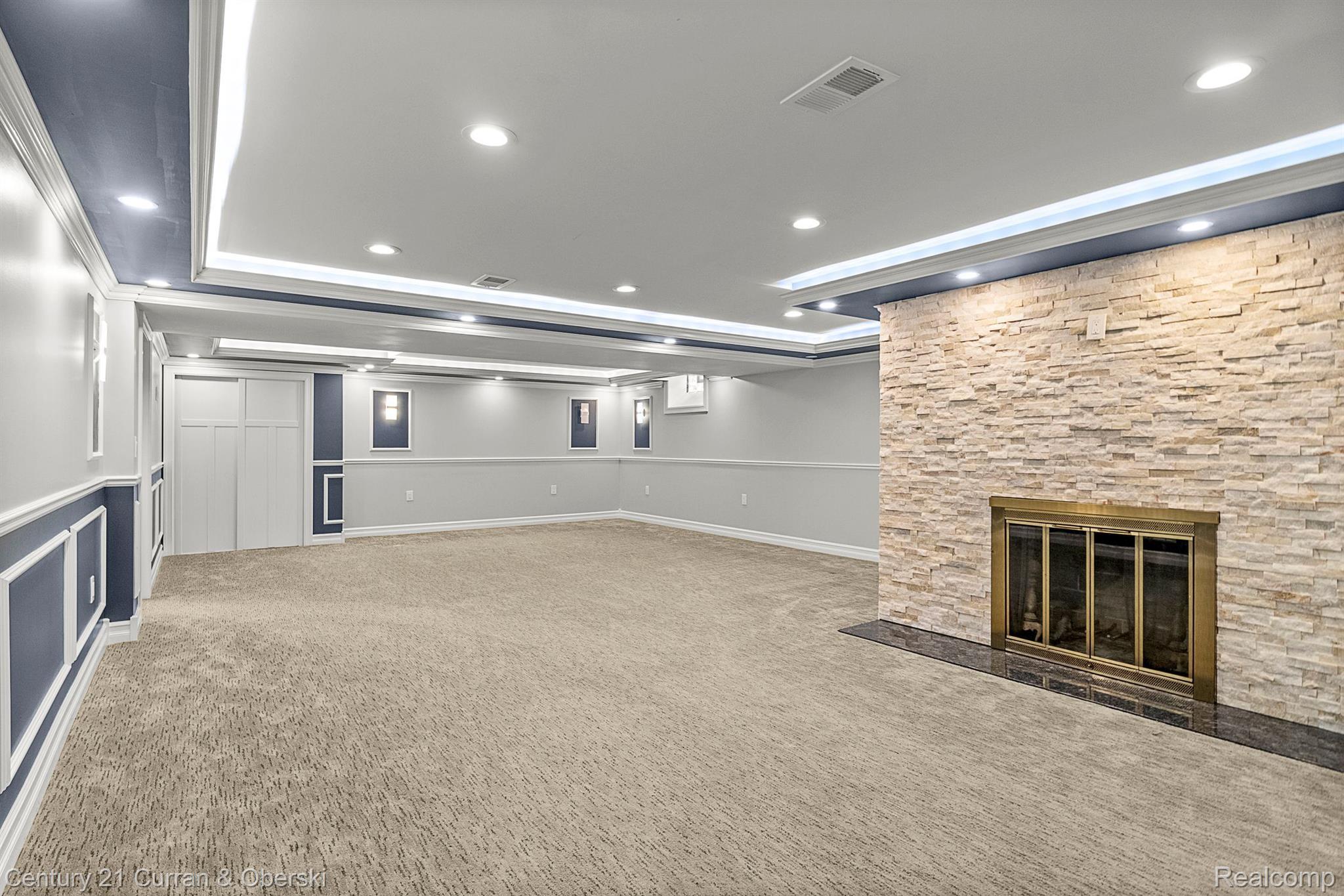 151 South Gulley Road Dearborn, MI 48124 - Photo 47 of 60