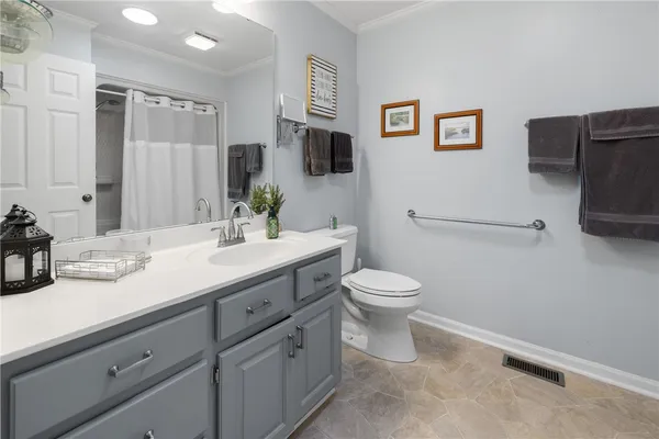 $514,900 | 910 Chickasaw Drive, Westminster, SC 29693
