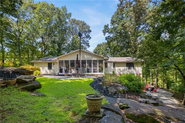 $514,900 | 910 Chickasaw Drive, Westminster, SC 29693