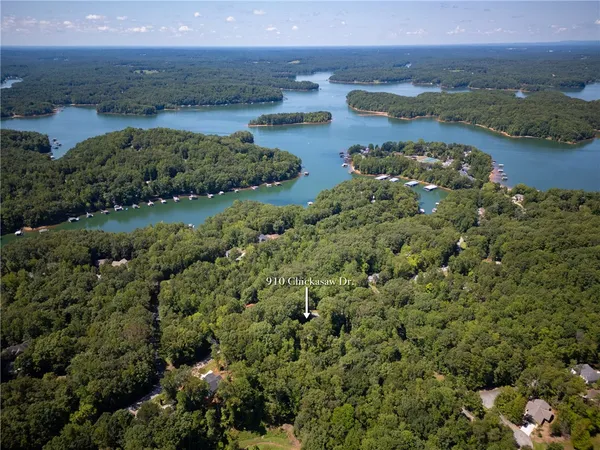 $514,900 | 910 Chickasaw Drive, Westminster, SC 29693