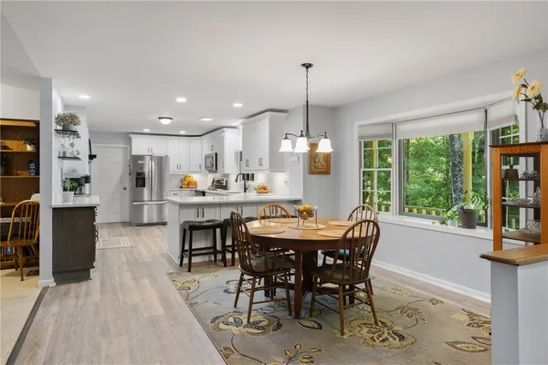 $514,900 | 910 Chickasaw Drive, Westminster, SC 29693