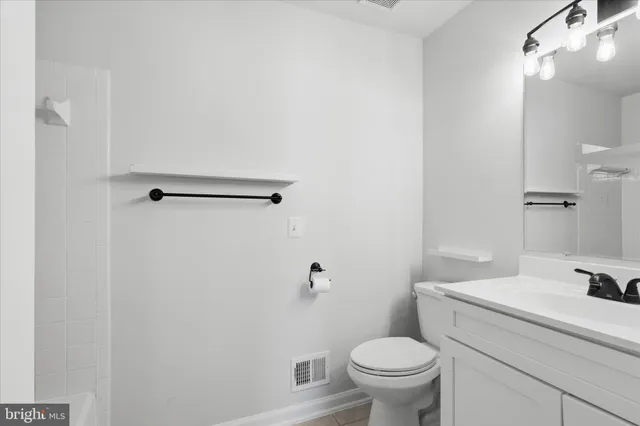 $475,000 | 6281 Astrid Cove, Centreville, VA 20120