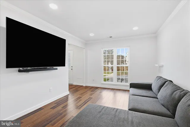 $475,000 | 6281 Astrid Cove, Centreville, VA 20120