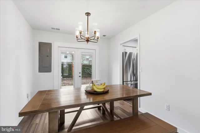 $475,000 | 6281 Astrid Cove, Centreville, VA 20120