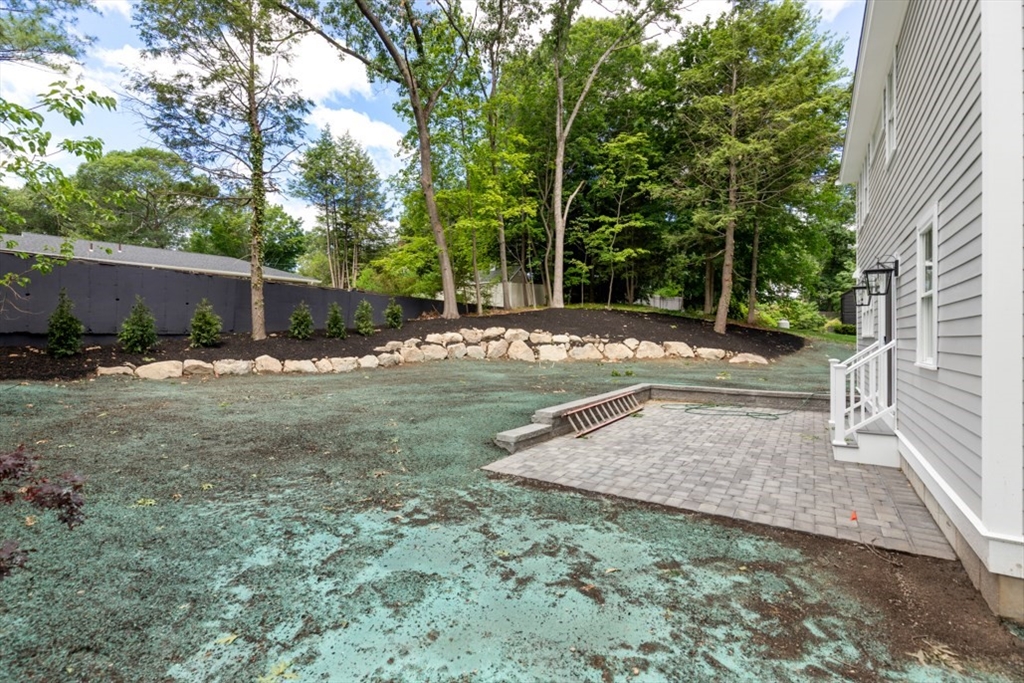 6 Longbow Road Lynnfield, MA 01940 - Photo 5 of 36