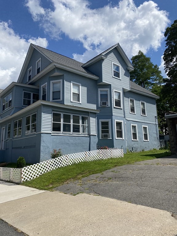 13-15 Wigwam Place Springfield, MA 01108 - Photo 2 of 16