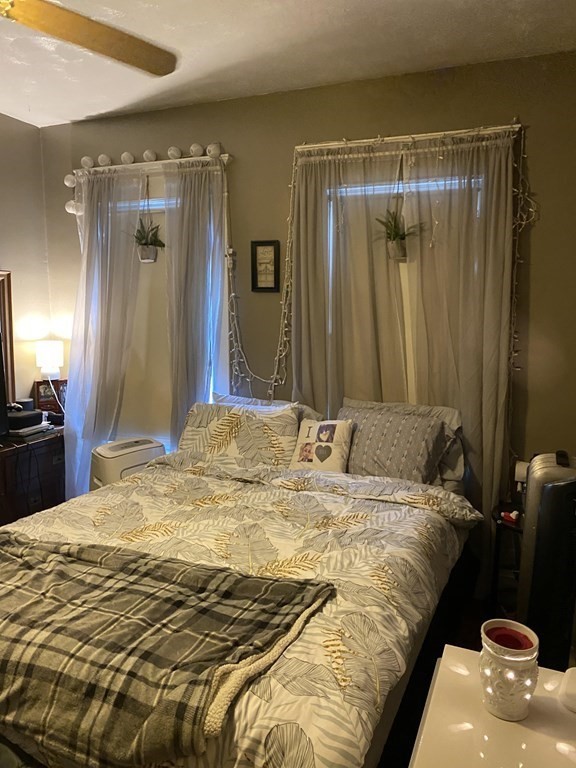 13-15 Wigwam Place Springfield, MA 01108 - Photo 4 of 16