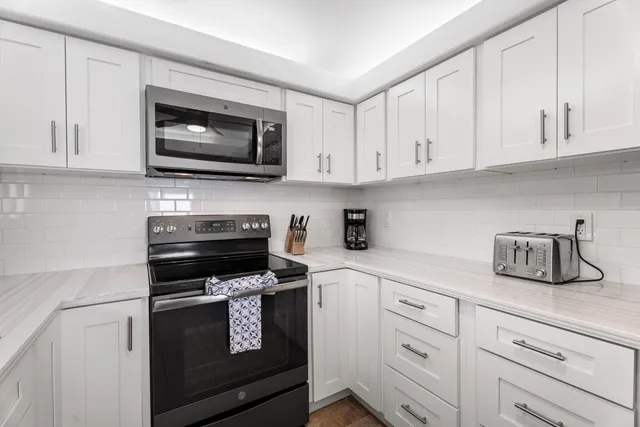 $1,995,000 | 75-5976 Alii Drive, Kailua-Kona, HI 96740