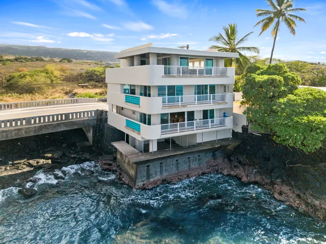 $1,995,000 | 75-5976 Alii Drive, Kailua-Kona, HI 96740