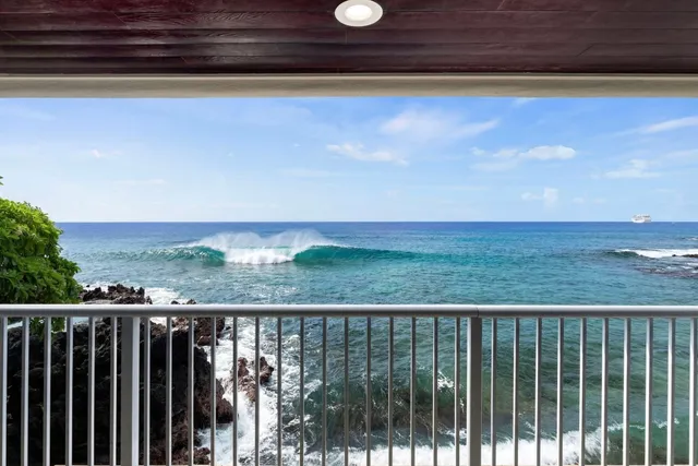 $1,995,000 | 75-5976 Alii Drive, Kailua-Kona, HI 96740