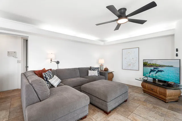 $1,995,000 | 75-5976 Alii Drive, Kailua-Kona, HI 96740