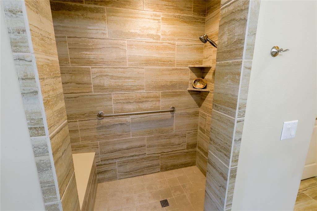 878 Hatton Sumner Place Arlington, TX 76005 - Photo 14 of 18 Primary Shower