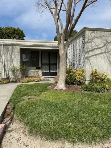 $2,800 | 341 Avenida Sevilla, Unit F, Laguna Woods, CA 92637