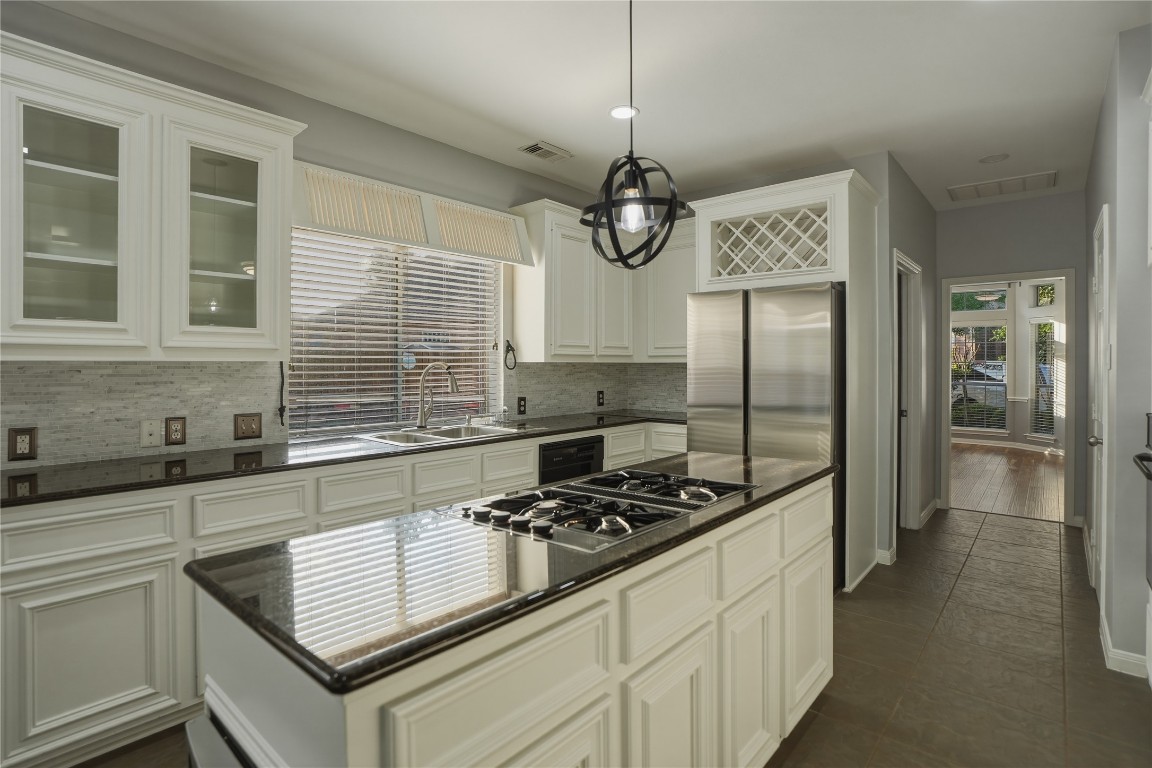 2302 Marblecrest Lane Spring, TX 77386 - Photo 11 of 48 kitchen