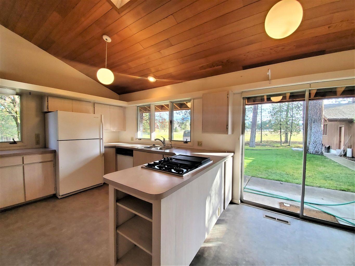 175 South Silke Road Colville, WA 99114 - Photo 6 of 25